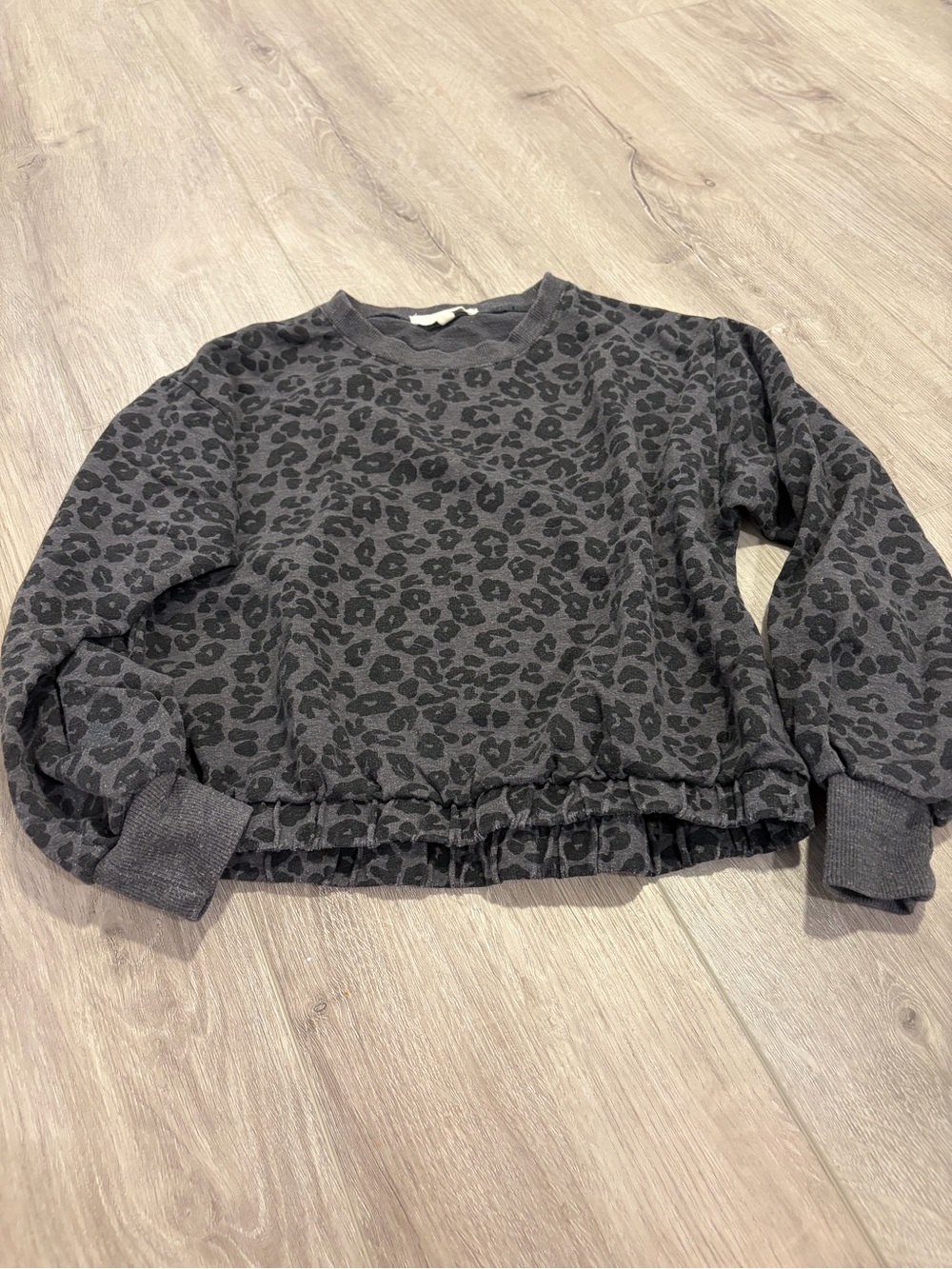 Z Supply Dark Gray Leopard lightweight Crewneck Sweatshirt